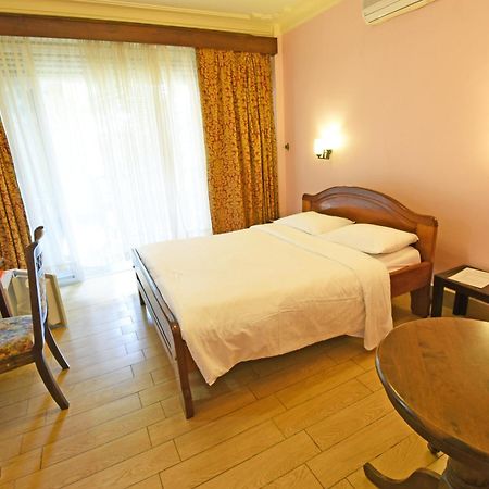 Imperial Golf View Hotel Entebbe Kültér fotó