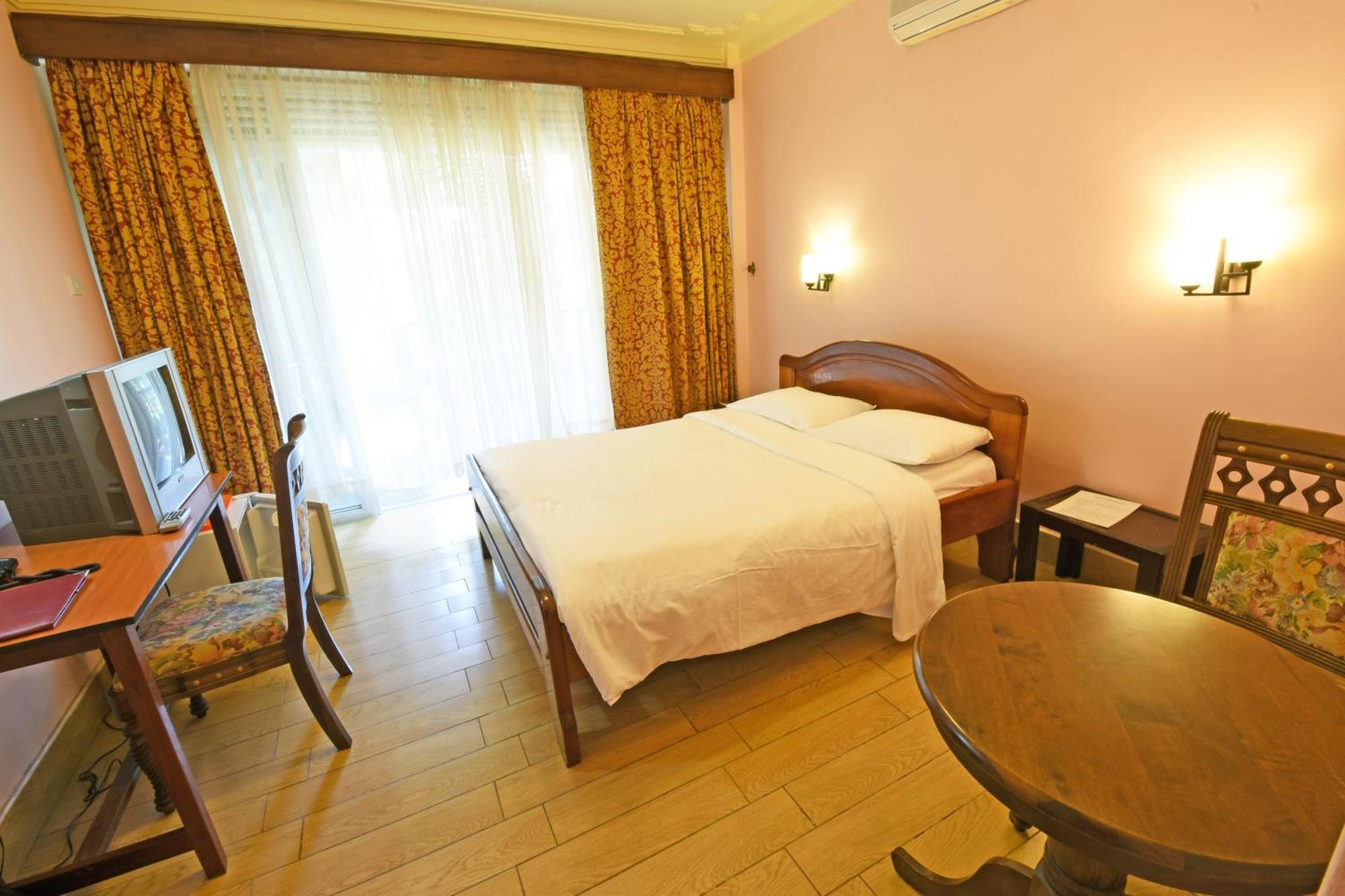 Imperial Golf View Hotel Entebbe Kültér fotó