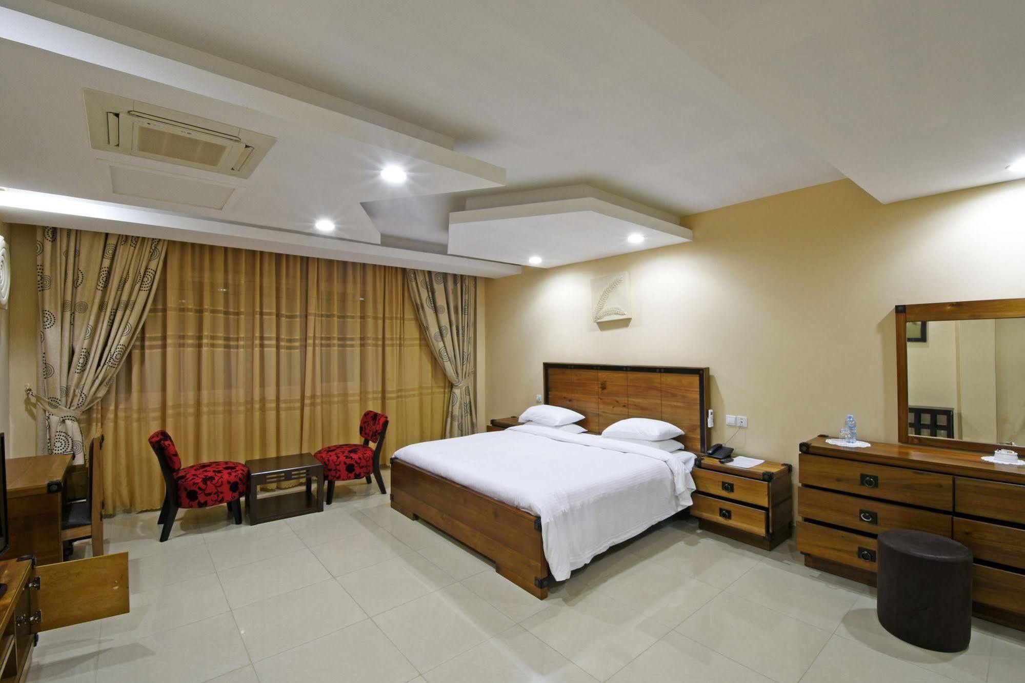 Imperial Golf View Hotel Entebbe Kültér fotó